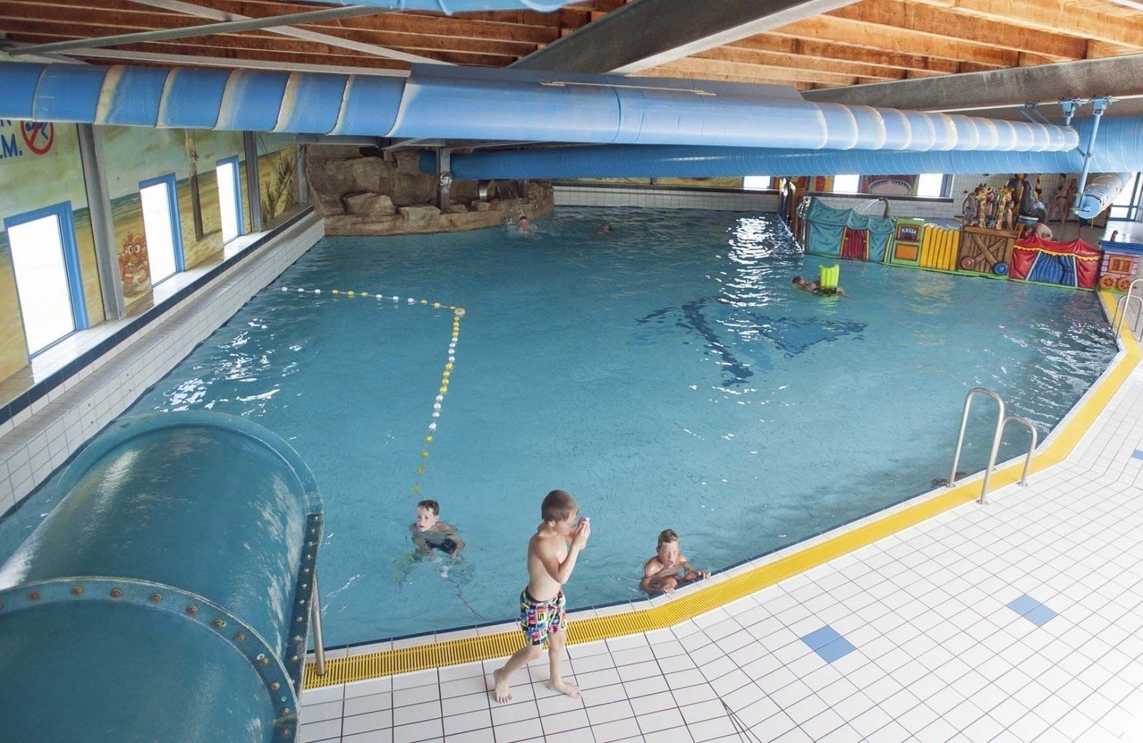 Camping met binnenzwembad noord holland